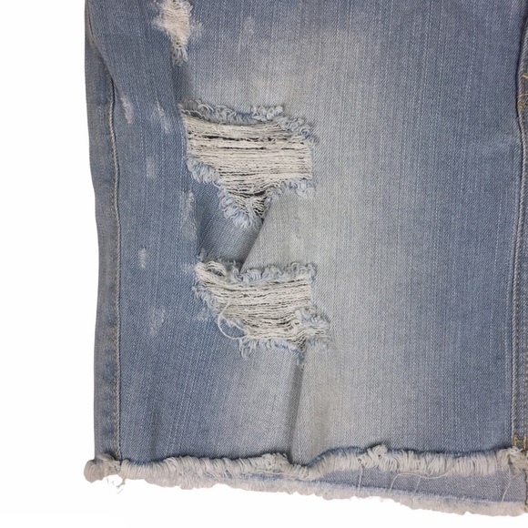 EXPRESS Jeans Mini Skirt Light Wash Distressed Denim Stretch Raw Hem Size 12 - Picture 3 of 8